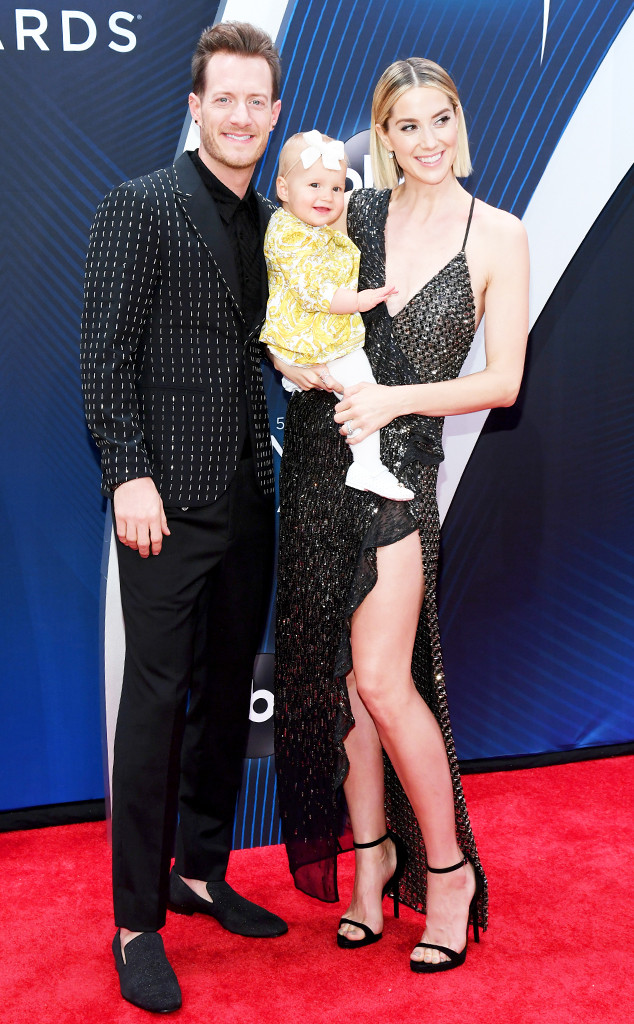 Photos From 2018 Cma Awards Red Carpet Couples E Online